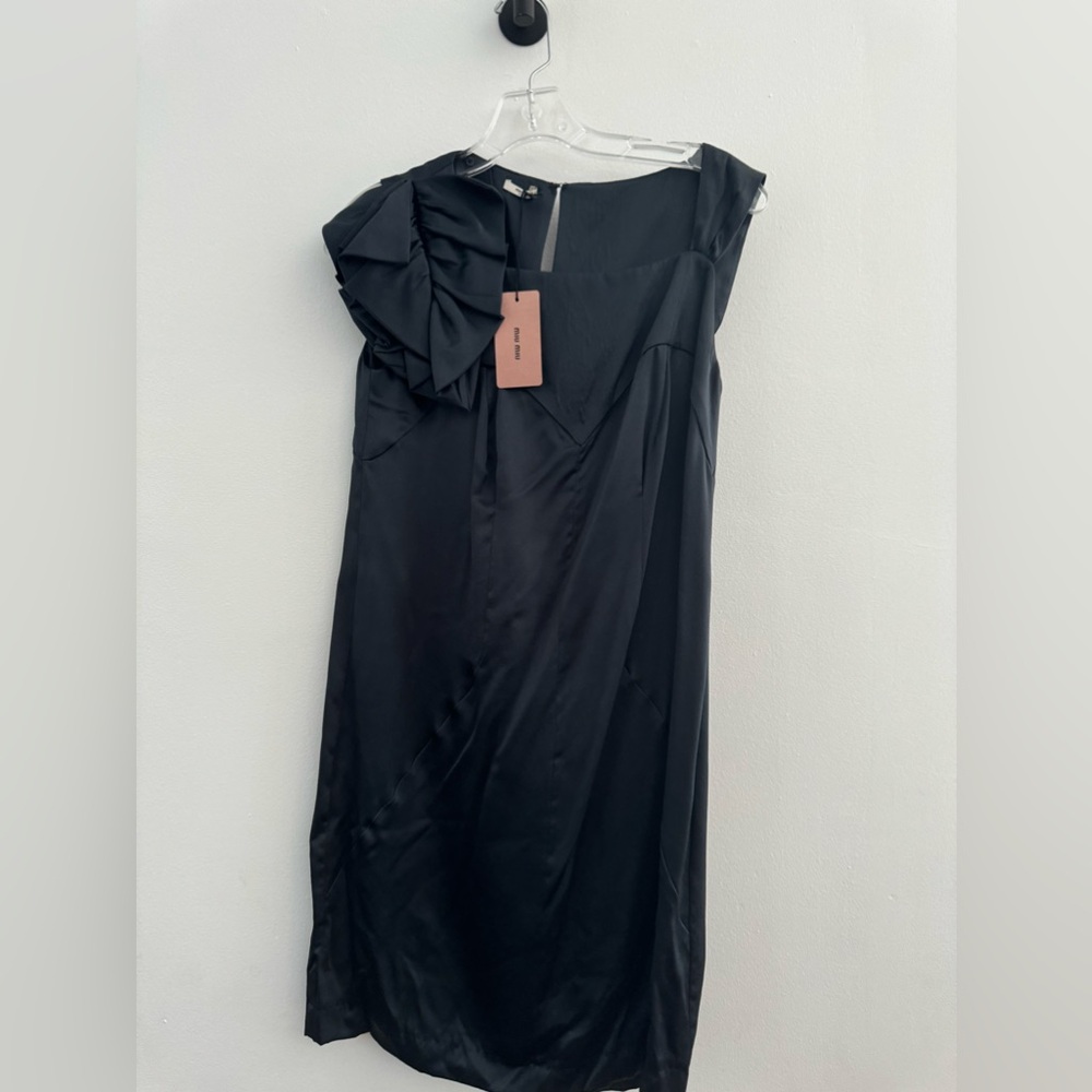 MIU MIU NEW with tags dress black silk with detail shoulder